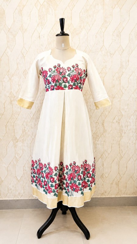 Lotus printed Onam Kurthi