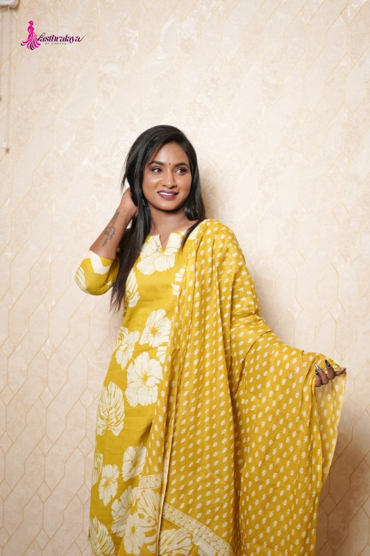 Kurthi set